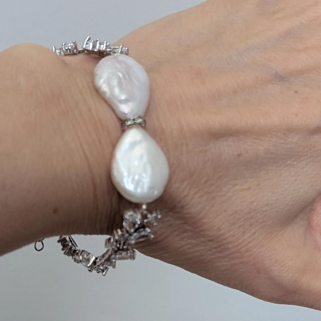 Designer Pearl Bracelet