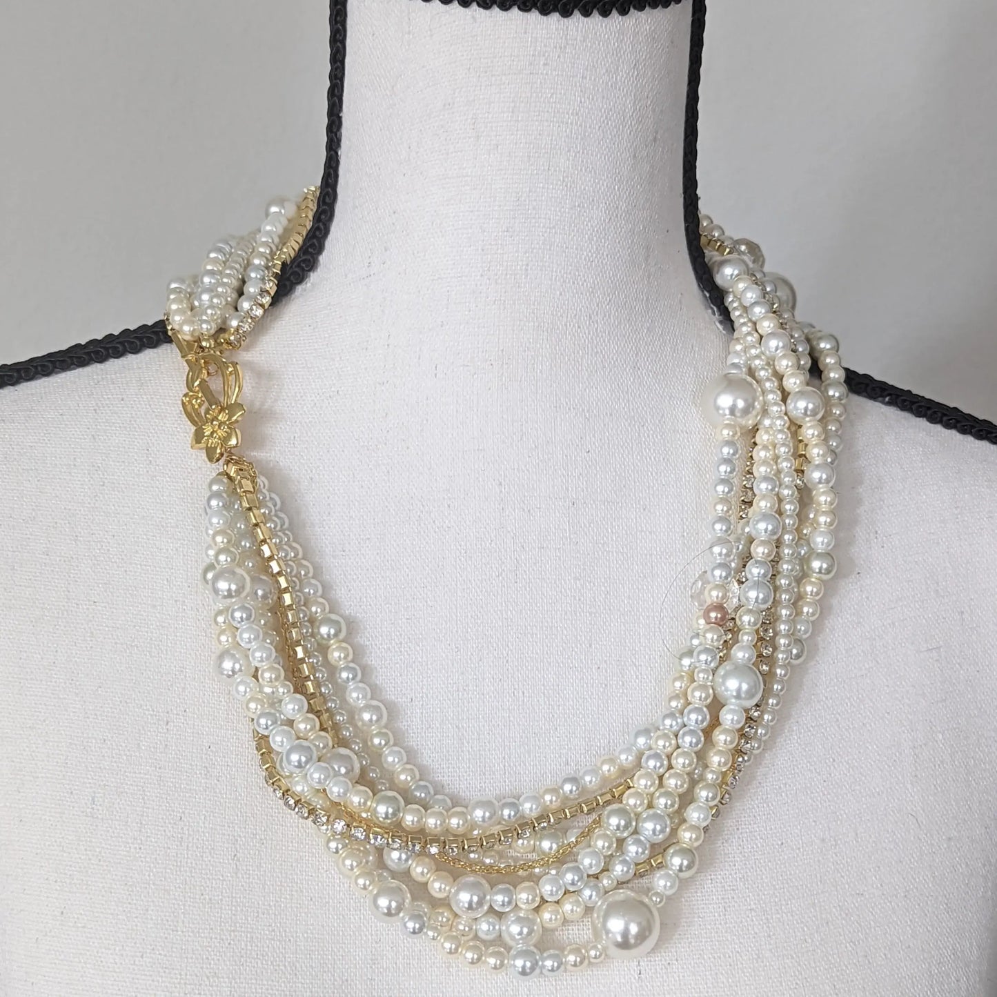 pearl statement neckalce