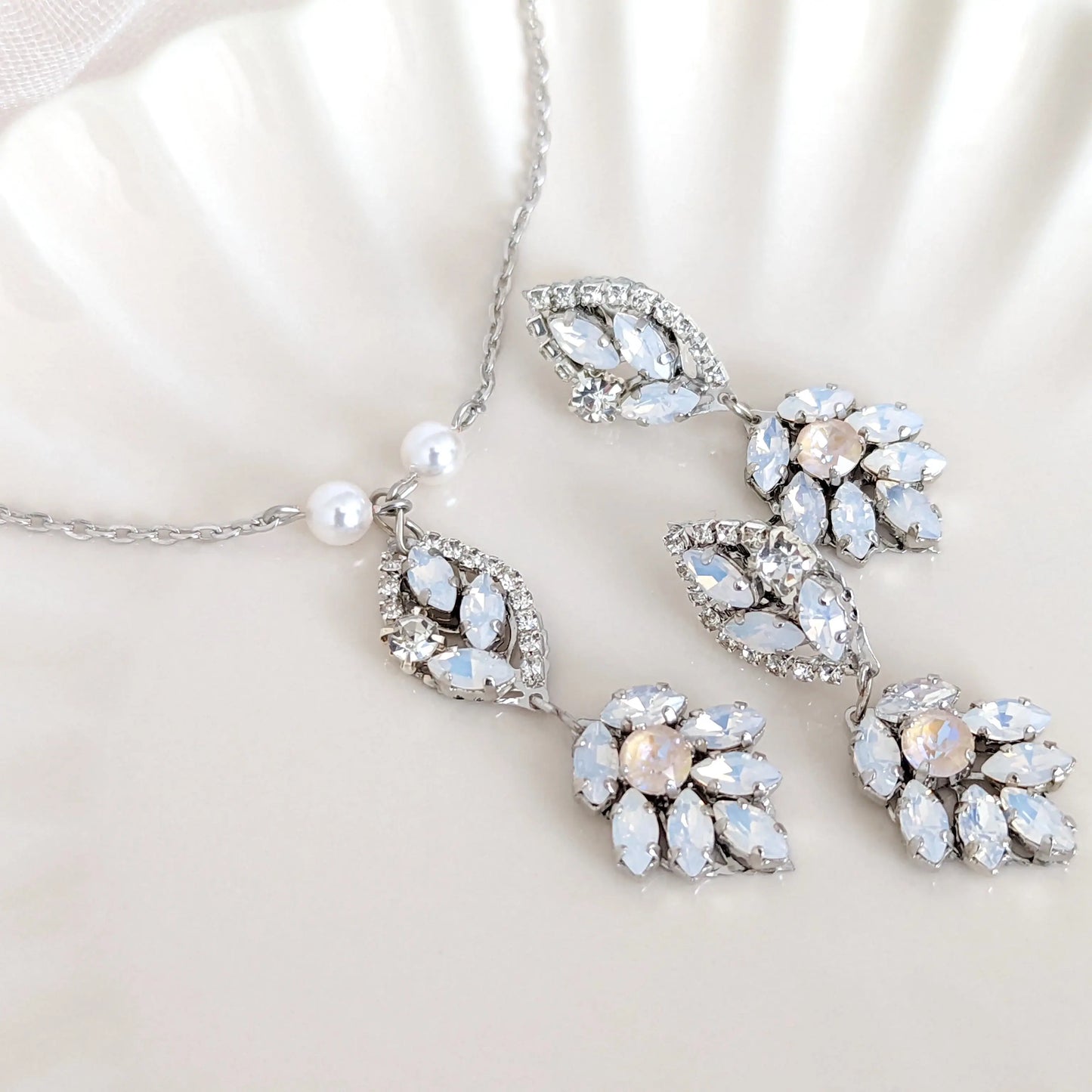 White Opal Vintage Style Necklace - JazzyAndGlitzy