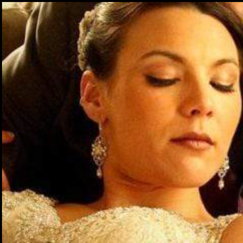 Floral Crystal Earrings VECOYA