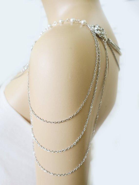 https://jazzyandglitzy.com/products/boho-wedding-earrings