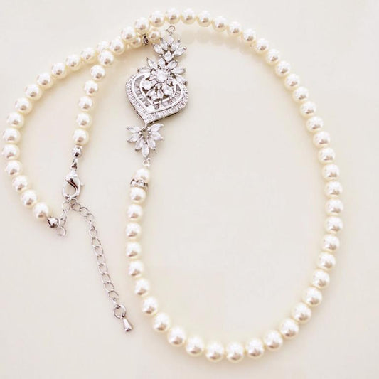 pearl necklace with diamonds