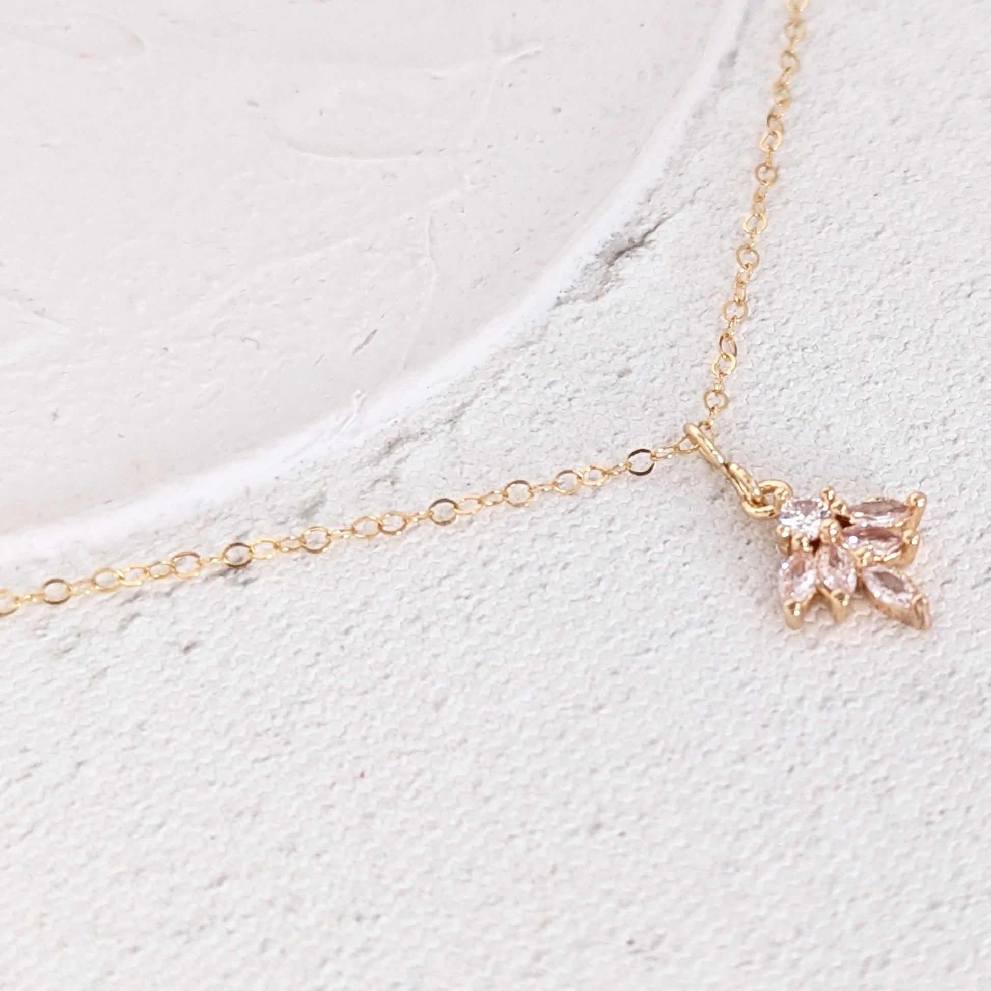 dainty gold necklaces