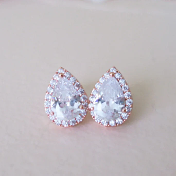 Post & Stud Earrings