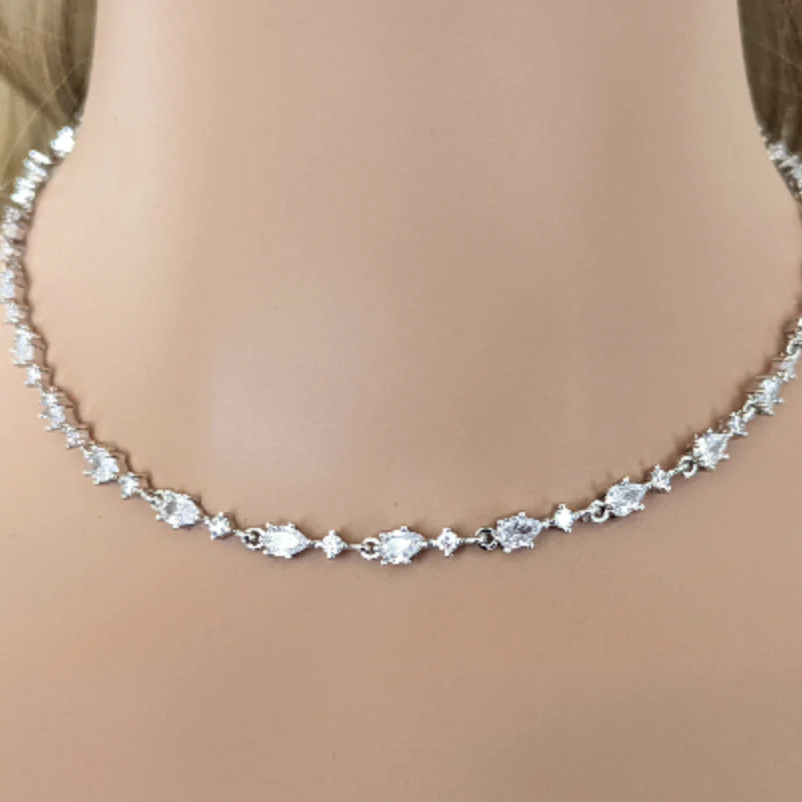 Exquisite tennis necklace with clear cubic zirconia stones