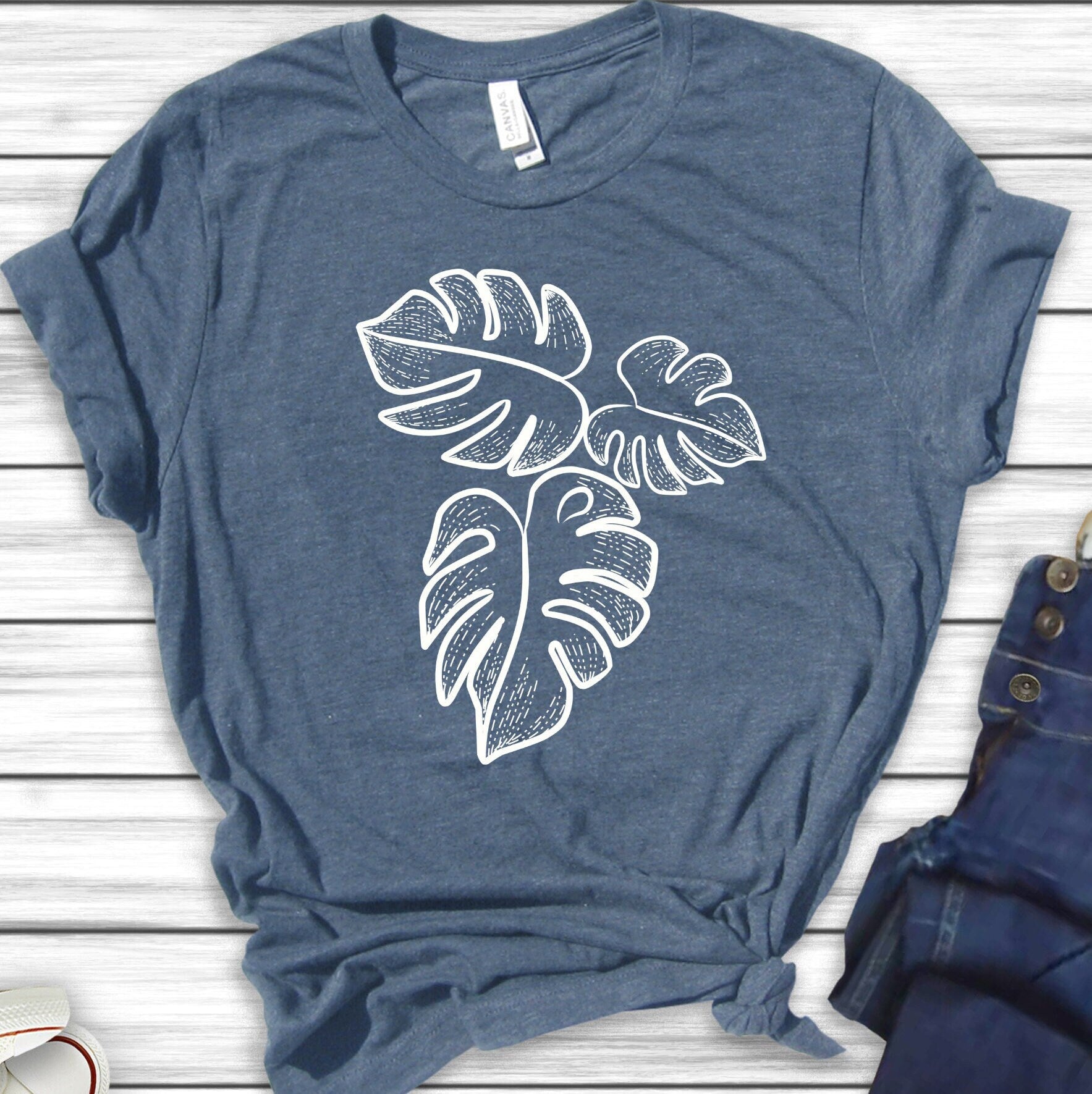Monstera Leaf Shirt, Plant Lover Gift, Botanical T-Shirt, Houseplant Gardening Plant Lady Tee