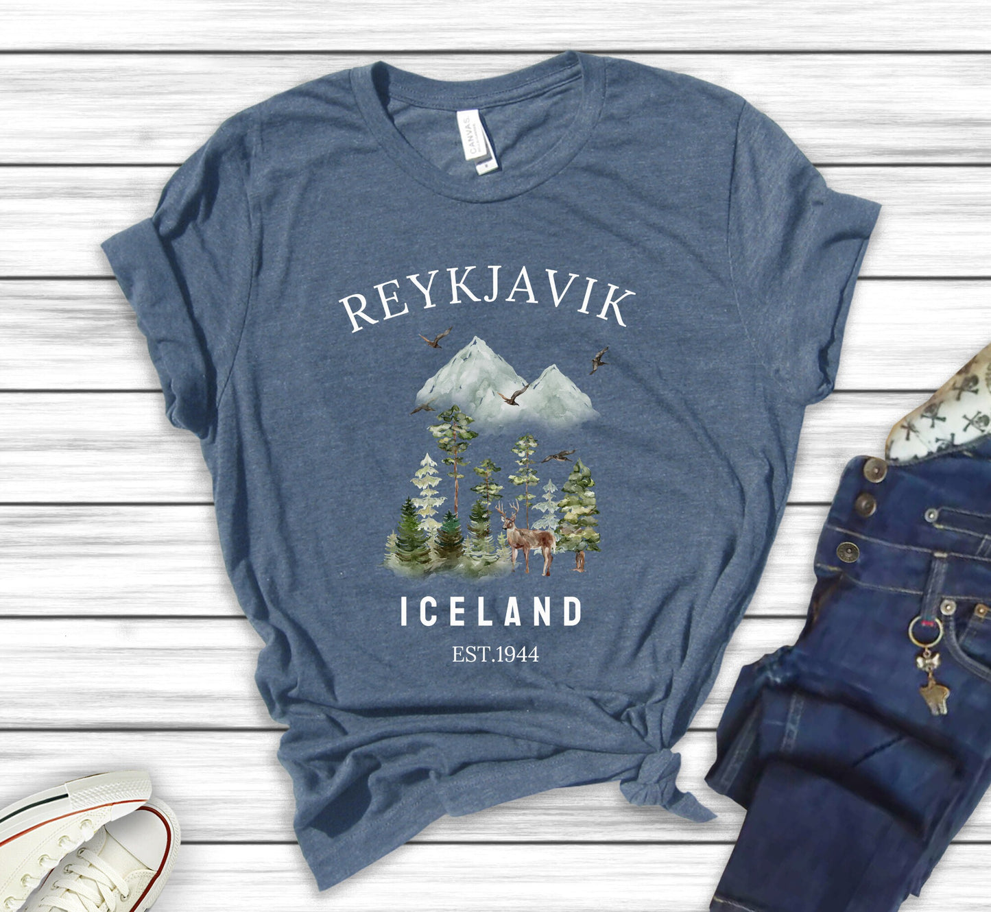 Iceland Sweatshirt: Reykjavik Scandinavian Design - Unisex Travel Shirt