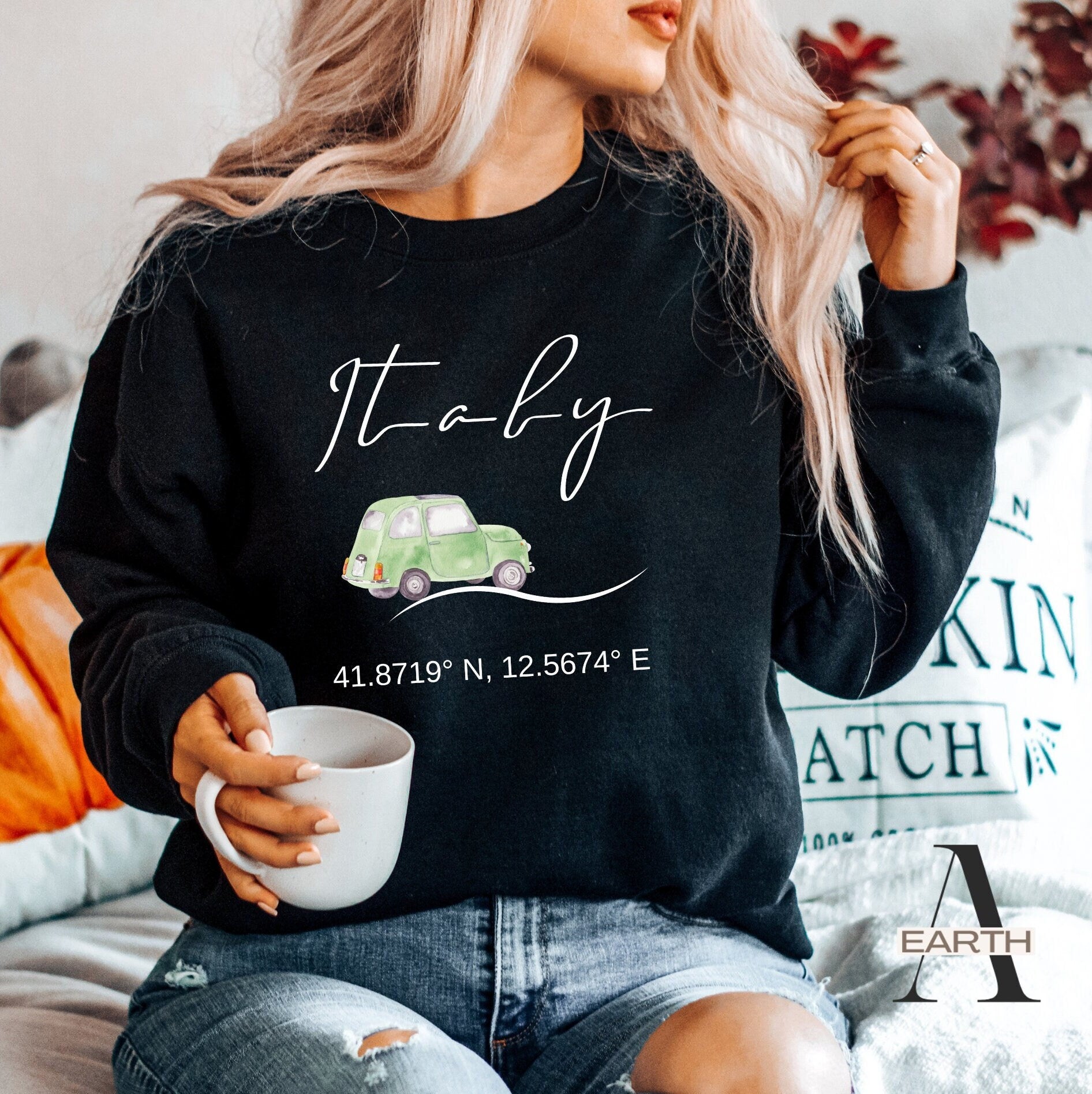 Italy Sweatshirt: Vintage Car, Unisex Travel Crewneck