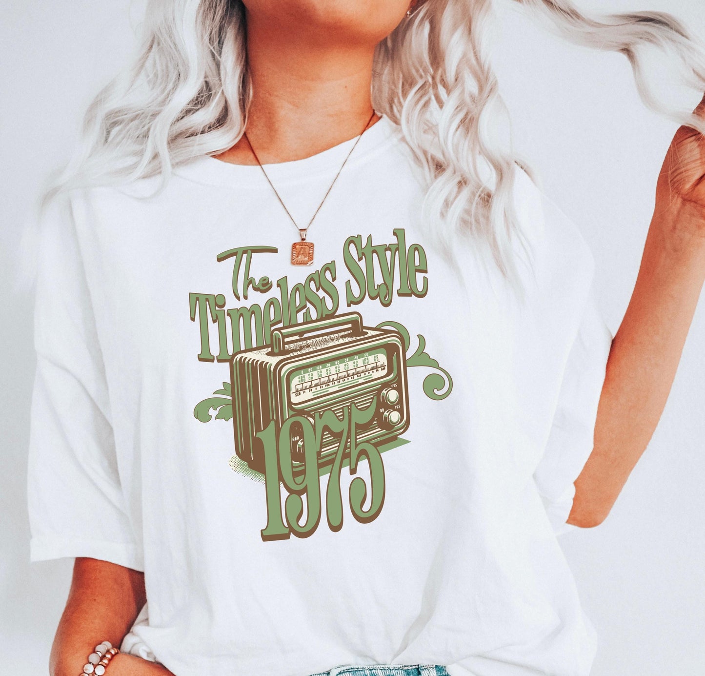 1975 Retro Radio Graphic Tee, Vintage Travel Shirt