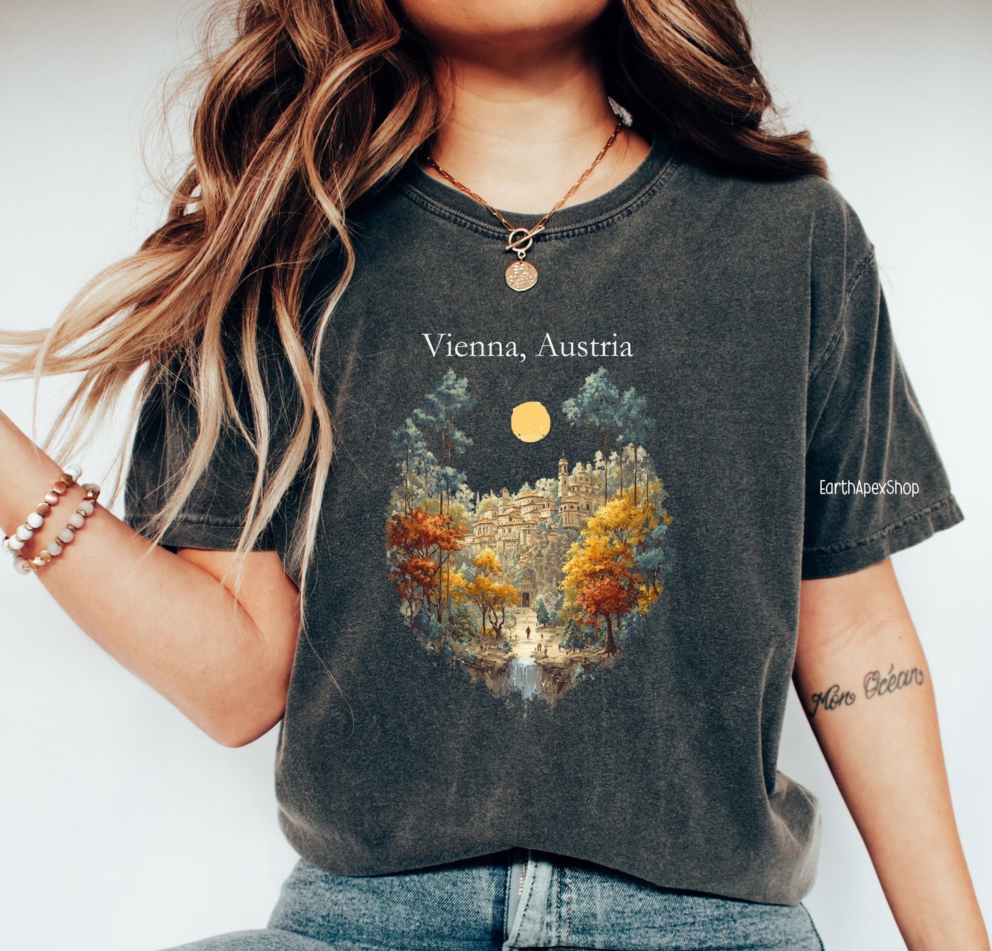 Vienna Austria Vintage Art Shirt Retro Travel Tee, City Skyline Souvenir Comfort Colors Tee