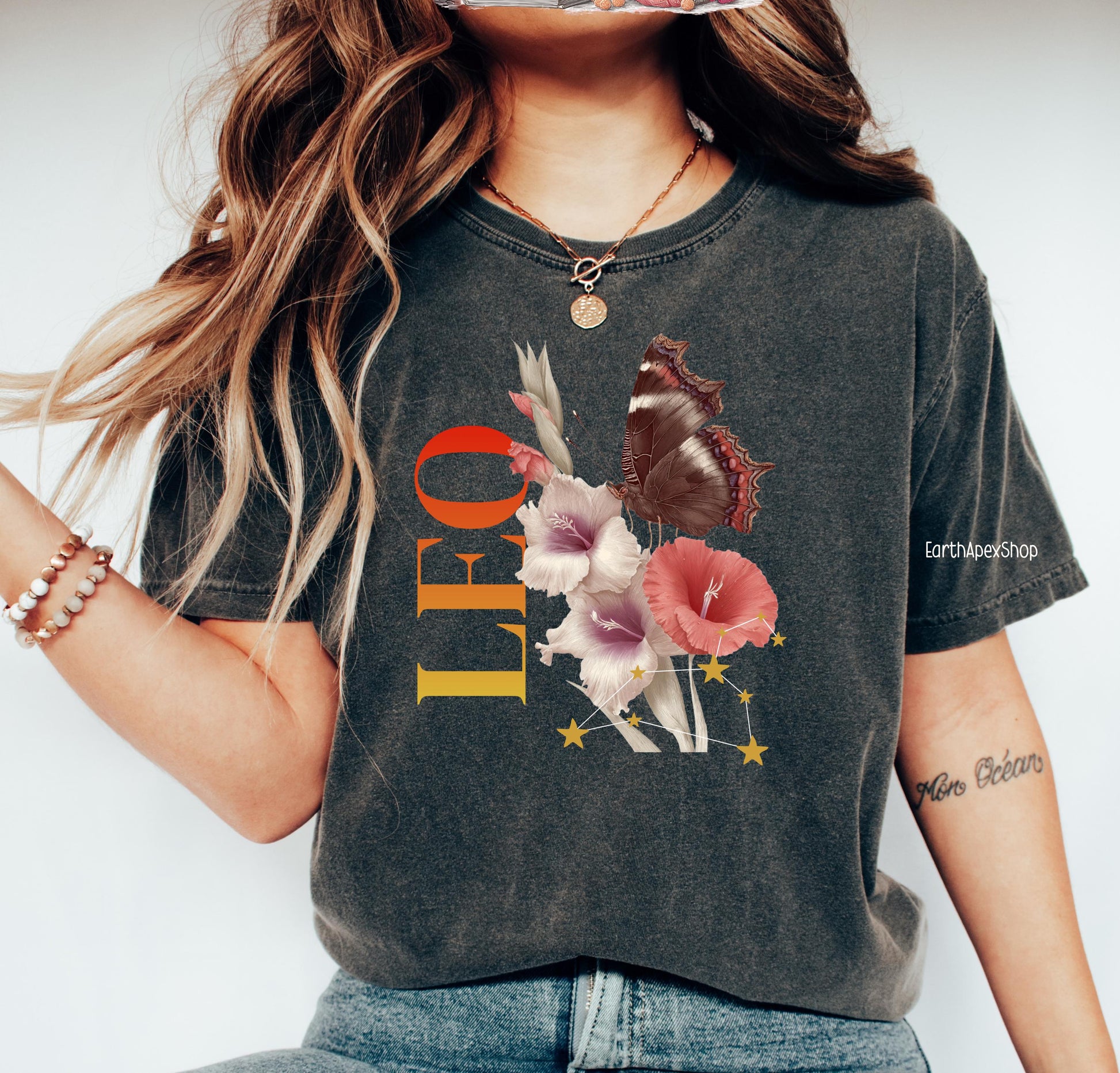 Leo July August Birth Month Flower Zodiac Constellation Shirt | Comfort Colors Tee