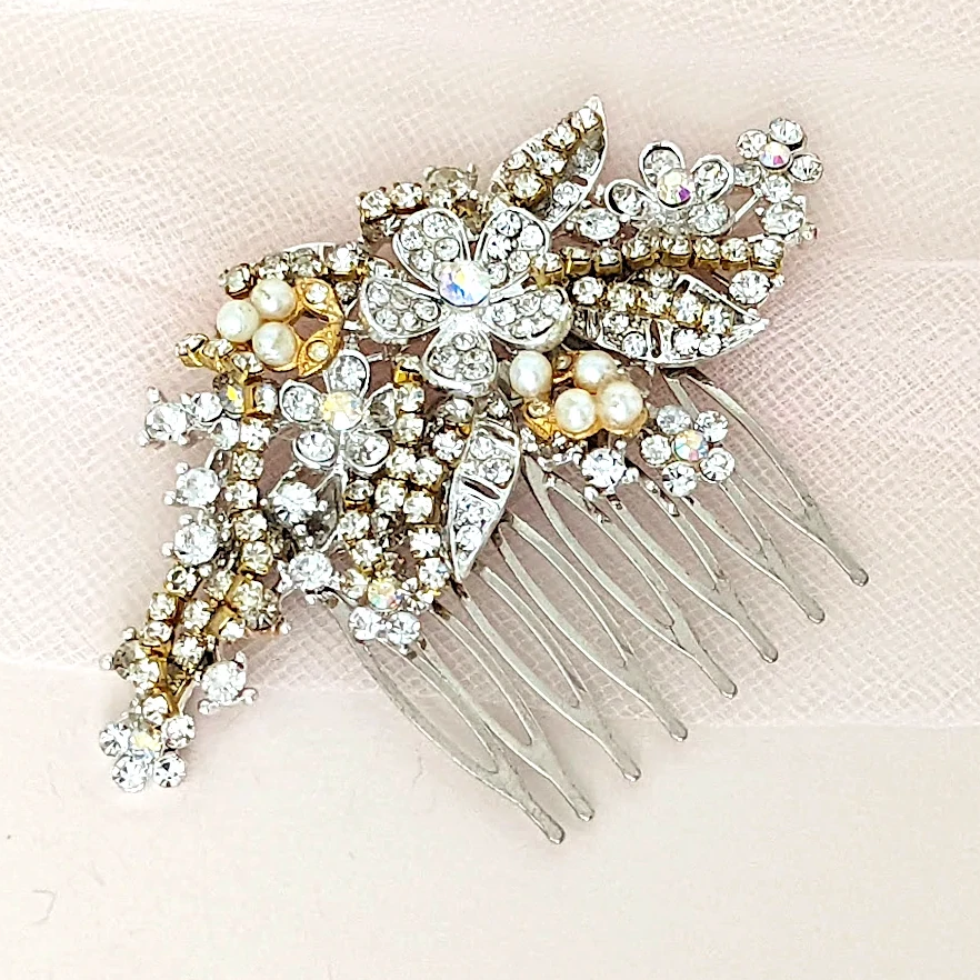 perfect hair comb for a vintage bride