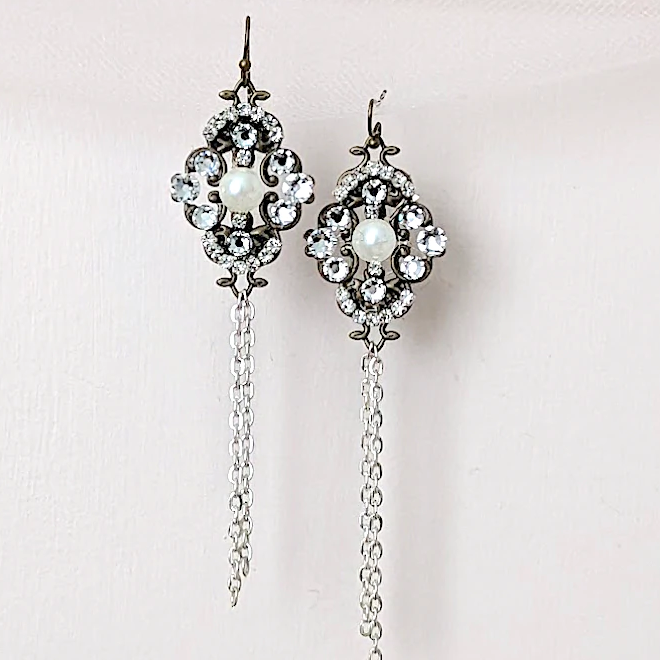 Art Deco Wedding Earrings / 4165 - JazzyAndGlitzy